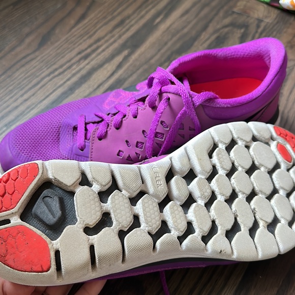 Purple Nike flex run - Picture 2 of 4